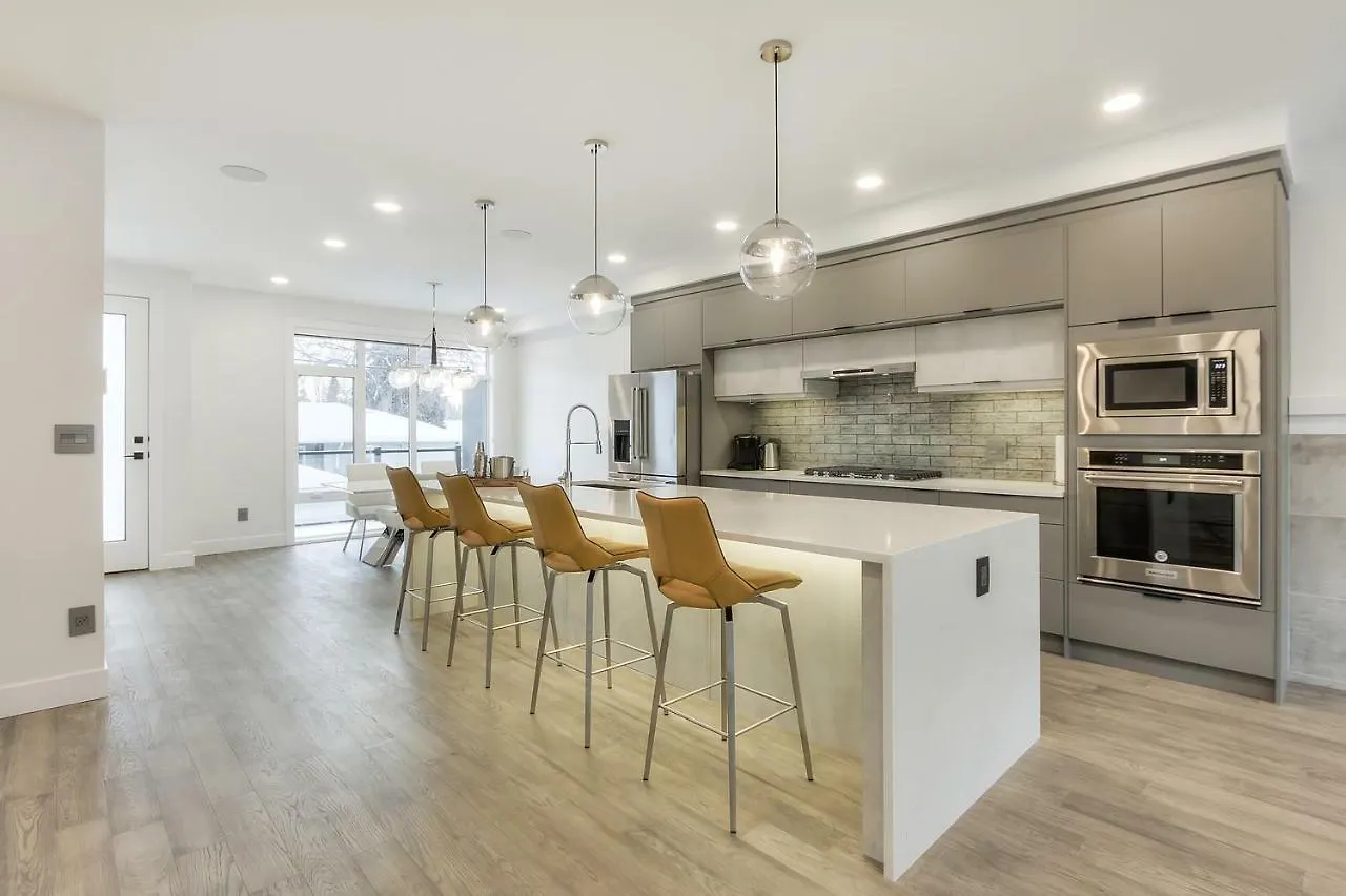 New Luxury Townhome Edmonton 0*,  Canada