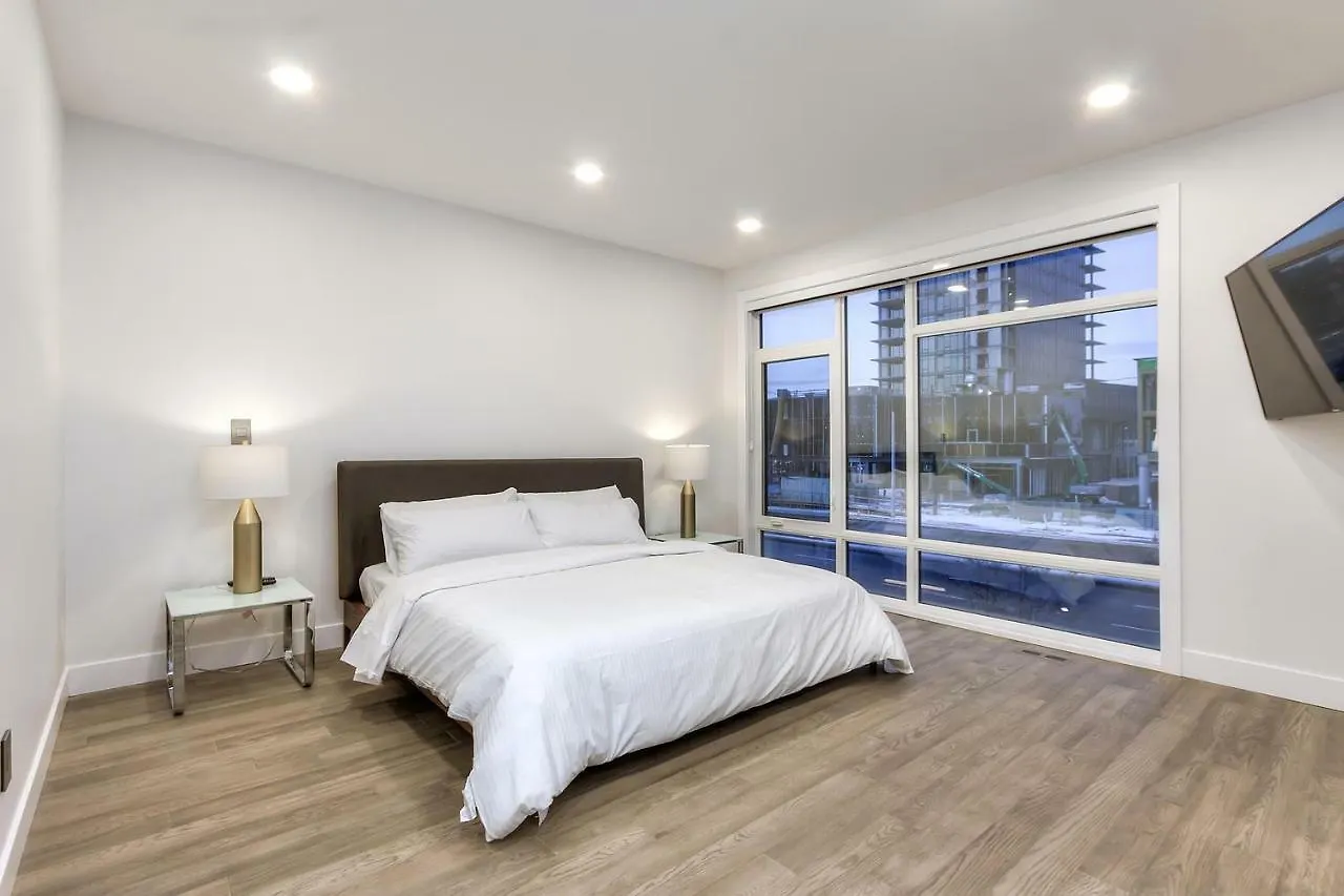 Holiday home New Luxury Townhome Edmonton
